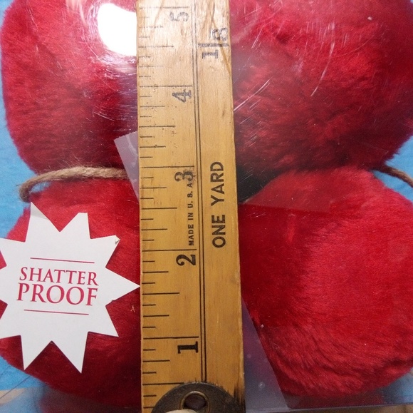 🆕3 inch fuzzy red 🌹ornaments with twine hangers can also be used for pets!🐱🐶 - Picture 2 of 4
